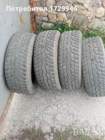 Зимни Гуми  235/60 R17, снимка 3 - Гуми и джанти - 49992362