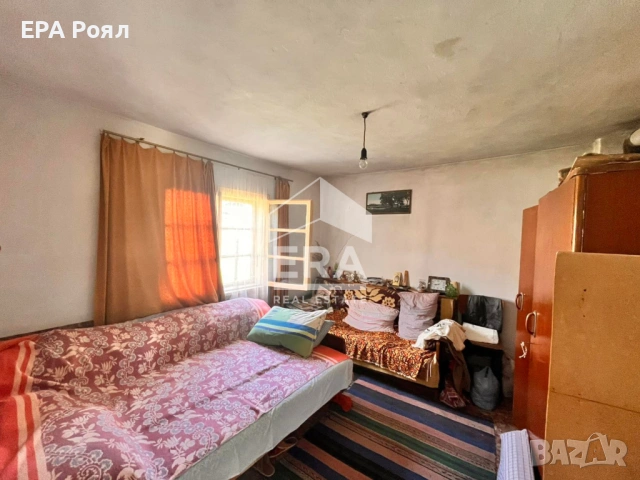 ЕКСКЛУЗИВНО: Имот с огромен потенциал в с. Табачка!, снимка 8 - Къщи - 54038810