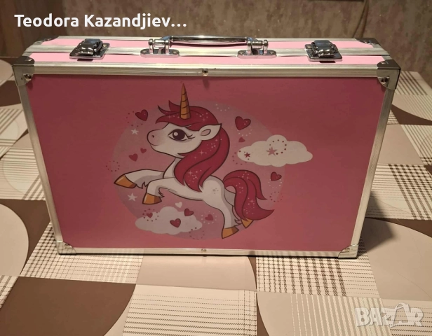 Творчески комплект за рисуване с изключително разнообразие от цветове, снимка 2 - Рисуване и оцветяване - 51801890