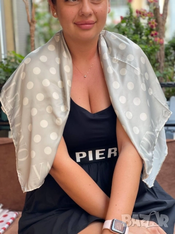 шал valentino garavani, снимка 3 - Шалове - 51454100