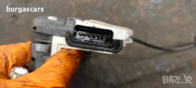 Брава предна лява врата Peugeot 308, снимка 2 - Части - 53188549