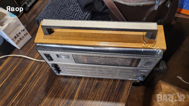 Радио Селена от соца ретро работещо, вкл. На 220 волта с кабел , снимка 5 - Аудиосистеми - 53498372