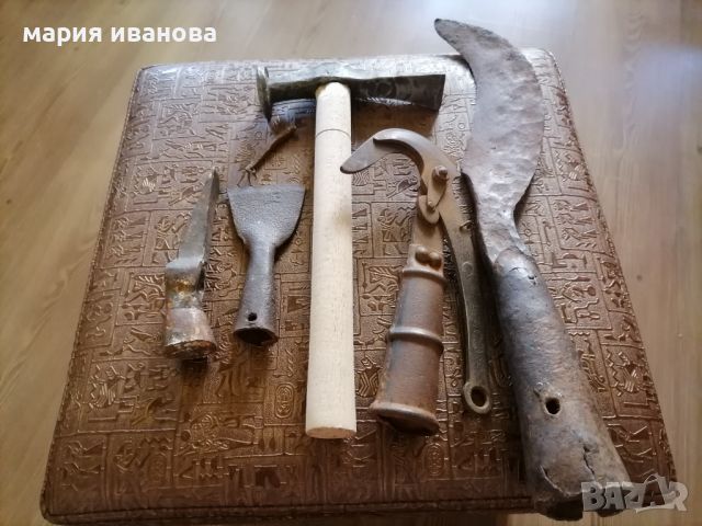 Стари ръчно ковани железа инструменти, снимка 1 - Антикварни и старинни предмети - 45276930