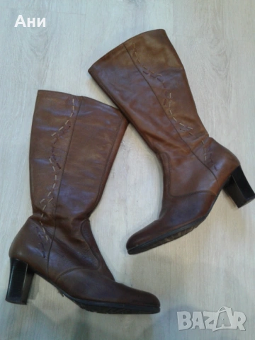 Кафяви ботуши естественна кожа.