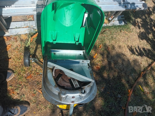 Дробилка за клони дискова 2400вата, снимка 4 - Градинска техника - 51690972