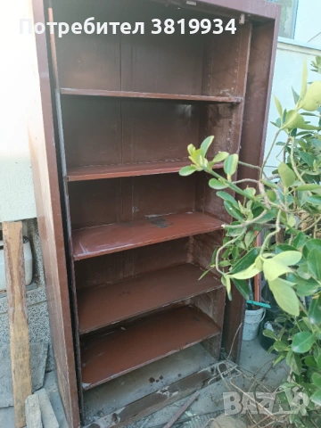 Метален шкаф, стелаж, здрав за градина или гараж