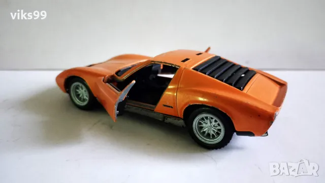 1971 Lamborghini Miura P400 SV 1:34 KiNSMART KT5390, снимка 3 - Колекции - 48426343