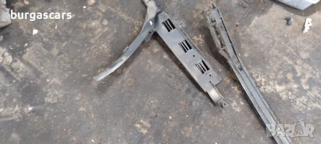 Държачи Задна броня Vw Passat 5 5.5 седан - 20лв, снимка 3 - Части - 49737967