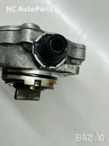 Вакуум помпа за Audi Ауди А3 VW Golf MK5 8P1 2.0 GTI 200 коня BWA 06D145100E LuK 2008, снимка 4 - Части - 50180380