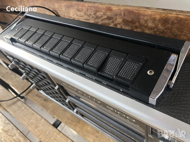 Grundig Satellit 2100 – колекционерски радиоприемник., снимка 8 - Радиокасетофони, транзистори - 53121631