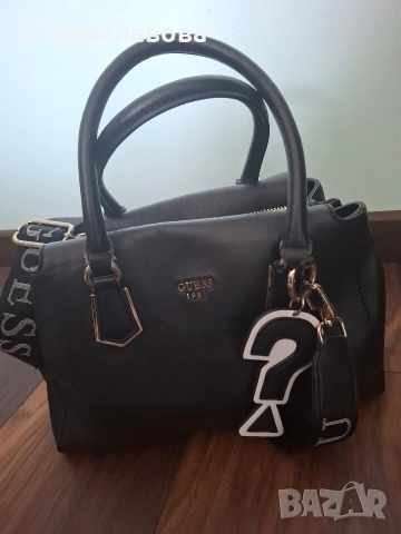Оригинална дамска чанта Guess, снимка 7 - Чанти - 53860843