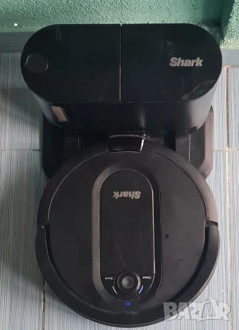 Робот прахосмукачка Shark IQ RV1100S1EU със станция за самоизпразване