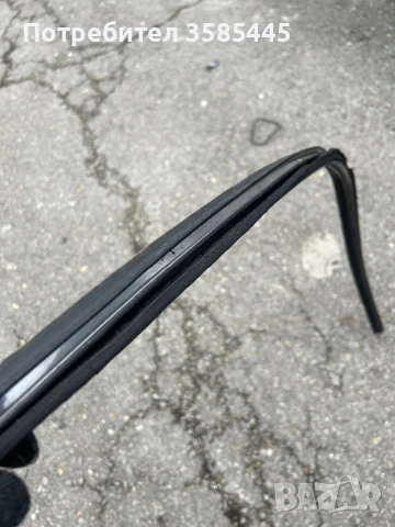 Голф 2 оплътнение над вратата(дясна страна)