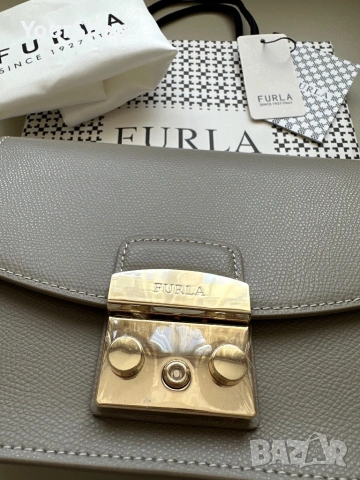 Дамска чанта Furla Metropolis 21см в сив цвят, снимка 2 - Чанти - 54049326