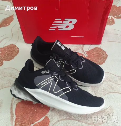 New Balance Fresh Foam ROAV V2, снимка 1 - Маратонки - 47144430