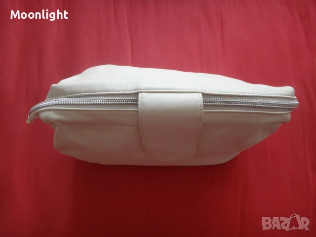 Нов тоалетен козметичен несесер Dove, снимка 4 - Чанти - 52639324