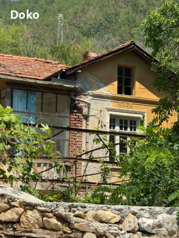 Продава се къща в центъра на Мъглиж , снимка 2 - Къщи - 53942842