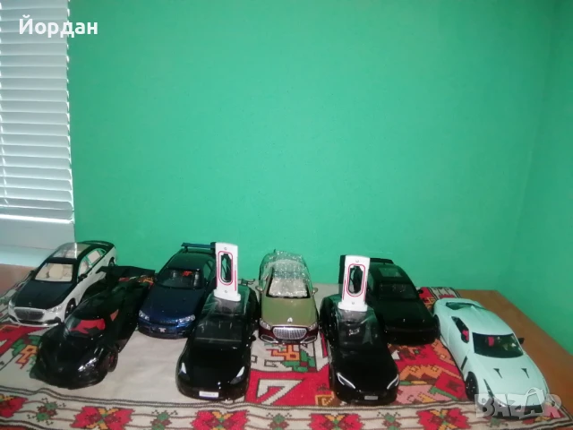 Метални колички с отварящи се врати,работещи фарове и звук от двигател, снимка 8 - Колекции - 51132382