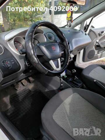 Seat Ibiza, снимка 4 - Автомобили и джипове - 45682306