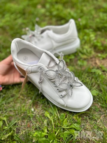 Бели Дамски кецове, снимка 4 - Кецове - 50751398