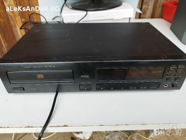 Compact disc player pioneer , снимка 1 - Плейъри, домашно кино, прожектори - 45701300