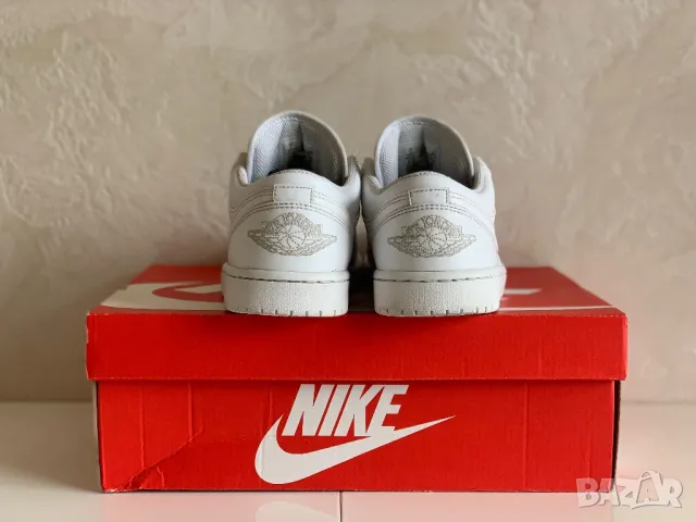 Оригинални обувки Air Jordan 1 Low White | 40 номер, снимка 5 - Дамски ежедневни обувки - 47090161