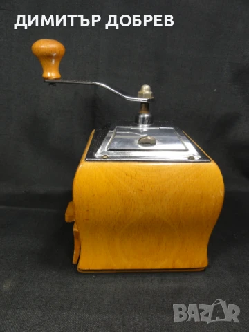 СТАРА РЕТРО ДЪРВЕНА МЕЛНИЦА ЗА КАФЕ РЪЧНА КАФЕМЕЛАЧКА DE VE HOLLAND, снимка 6 - Антикварни и старинни предмети - 51163843