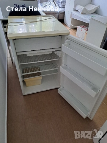 ПРОДАВАМ МАЛЪК ХЛАДИЛНИК