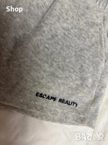 Къси панталони на Bershka , снимка 2 - Къси панталони и бермуди - 54093060