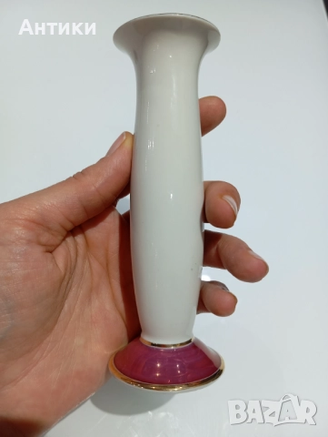 Порцеланова красива стара ваза маркирана , снимка 9 - Вази - 52564147
