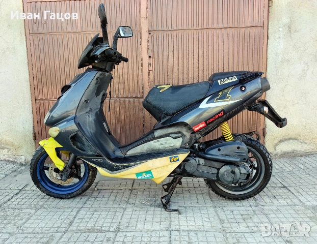 Aprilia SR50 на части