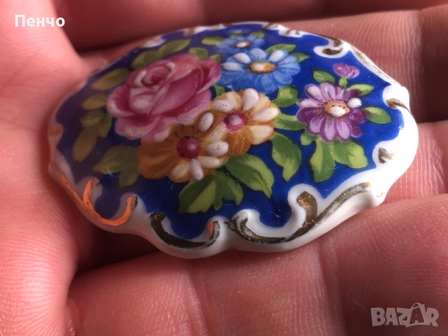 стара порцеланова брошка, снимка 4 - Антикварни и старинни предмети - 51569560