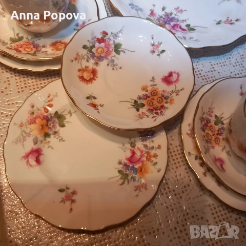 Английски сервиз за чай Royal Crown Derby, снимка 2 - Антикварни и старинни предмети - 53820839