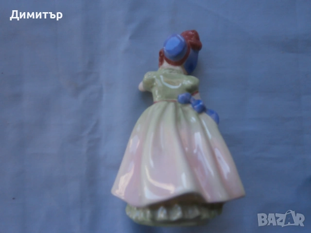 Порцеланова фигура Роял далтон, снимка 2 - Антикварни и старинни предмети - 54211309