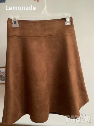 Нова кожена / велурена пола С размер, снимка 2 - Поли - 51572075