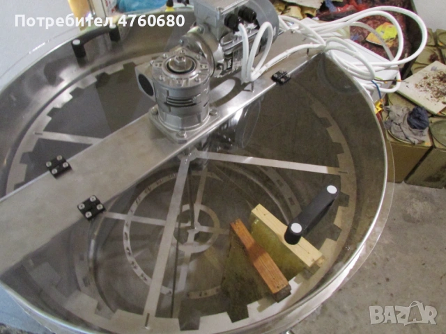 Радиална центрофуга за мед, снимка 2 - Селскостопанска техника - 53777638