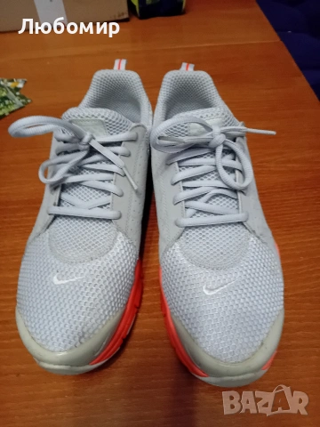 Маратонки NIKE номер 41, снимка 2 - Маратонки - 53490609