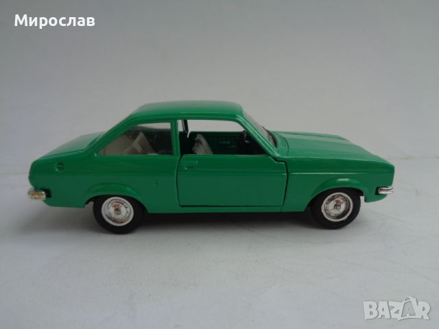 1:43 SOLIDO FORD ESCORT L КОЛИЧКА ИГРАЧКА МОДЕЛ, снимка 3 - Колекции - 45729934