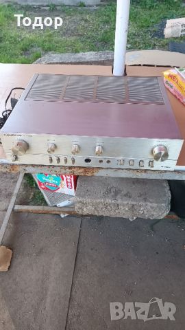 Усилвател Grundig V 2000, снимка 1 - Ресийвъри, усилватели, смесителни пултове - 45177514