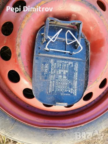 Капак резервоар за Мерцедес Ц класа Mercedes Benz C class W203 A0005843117, снимка 2 - Части - 49410143