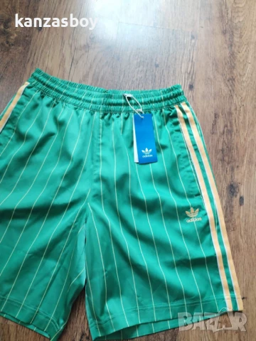 adidas Pinstripe Sprinter Shorts - страхотни мъжки панталони НОВИ С, снимка 8 - Спортни дрехи, екипи - 51044571