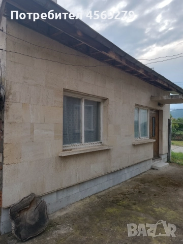  Къща в центъра на село Дърманци , снимка 3 - Къщи - 51975902