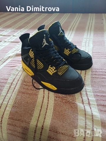 маратонки найк джордан ретро 4