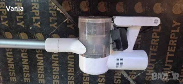 Прахосмукачка на батерии , снимка 3 - Прахосмукачки - 52413440