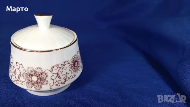 Български костен порцелан, 5 чашки, 5 чинийки, захарничка с капаче, снимка 12 - Чаши - 50188940