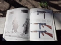 Немска книга ВСВ Трети райх Вермахт пистолет автомат, снимка 5