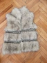 Дамски бежов елек, снимка 1