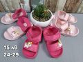 Нови сандали и кроксове за момиче, снимка 1 - Детски сандали и чехли - 45693173