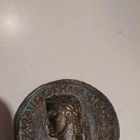 Монета на Калигула Реплика , снимка 2 - Нумизматика и бонистика - 45256427