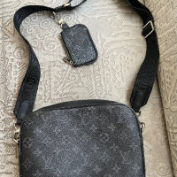 Унисекс чанта през рамо, снимка 2 - Чанти - 45056530